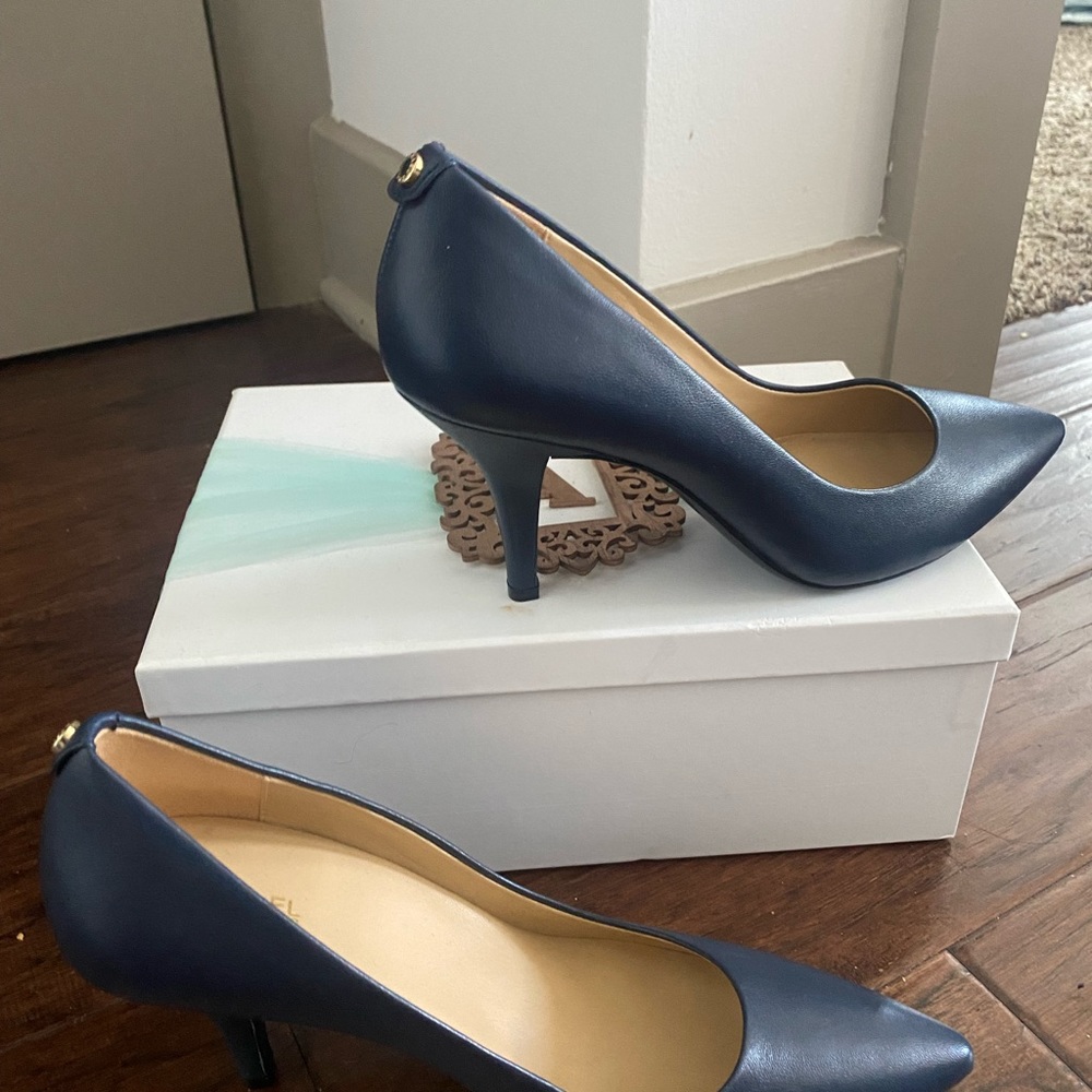 Michael Kors Navy Blue Pumps.. New Without Tags